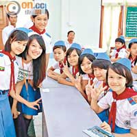 參加者到緬甸學校探訪、交流，了解當地學生的校園生活。