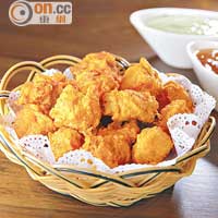 Chicken Pakora $75<br>脆炸雞粒，邊吃邊滲來Garam Masala等香料味，可蘸點杧果醬或薄荷醬，味道更香甜鮮味。