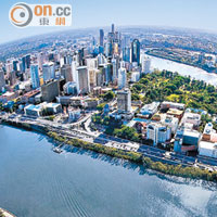 QUT是一所綜合研究型大學，於澳洲的大學中排名前10位。