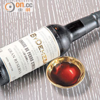 ByDehesa-Vinagre Pedro Ximenez Spinola $621<br>選用釀造西班牙甜酒的Pedro Ximenez葡萄製作的西班牙醋，酸中帶甜，配海鮮一流。