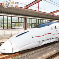 港人稱為「子彈火車」的新幹線也是日本特色鐵路之一，完整的鐵路之旅又怎可以缺少它？