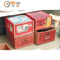 Jun的至愛，是來自日本的舊藥盒，造型和色澤保留着昭和年代的風味。$370~$450/個