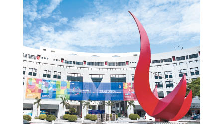 香港科技大學國際排名不俗，畢業生就業能力高，是一所頗具實力的大學。