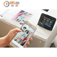 支援HP Wireless Direct Print無線打印，幾秒即可配對，輕鬆將手機內的相片印出來。