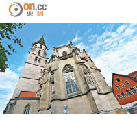 足足花了24年才建成的Town Church，建於1477年，是紹恩多夫的重要地標。