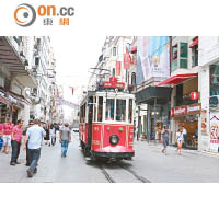每個城市的懷舊電車，都是「移動文化遺產」，連接伊斯坦布爾Tunel區至Taksim區的紅色叮叮亦不例外。