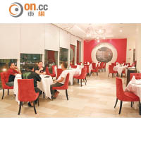 古晉市不少餐廳提供忘不了的料理，Hotel Pullman Kuching的中餐廳女兒紅是其一。