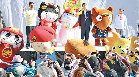 你話日本吉祥物是否已多到氾濫？我不敢說，但能有300幾隻出場，已夠組織吉祥物工會了。