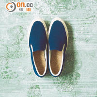 SLIP-ON藍色帆布鞋 $1,080