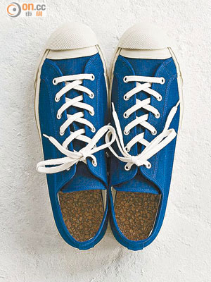 COURT藍色帆布鞋 $1,080