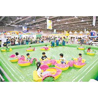 超級充氣嘉年華去年在亞洲博覽館舉行，場內設置多個巨型遊樂設施。