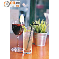 Organic Sangria（左） $78、Homemade Organic Lemongrass Lime（右） $28<br>餐牌上也特設全新的飲品List，材料主要來自有機農莊的新鮮蔬果。以Organic Sangria為例，成分包括有機紅酒、有機薄荷葉。