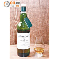 Laphroaig 15 Year Old  Single Malt Scotch Whisky $190慶祝酒廠200周年而推出的限量版，泥煤味強勁並略帶點煙草香及海水味道。