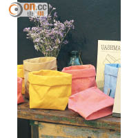 意大利品牌UASHMAMA向以生產防水耐用紙袋聞名。