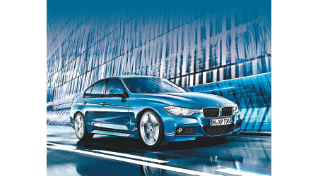 加裝BMW M Aerodynamic高性能加裝件大包圍後，令全車添上跑味。