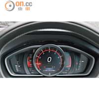 錶板顯示介面有3種選擇，駕駛者可按心情隨時切換。
