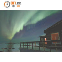Yellowknife位處北極光光環中心帶，看到極光的機會非常高。