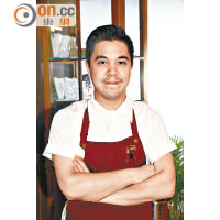 別看主廚Bao La只有三十多歲那麼年輕，他曾任職於澳洲和香港多間餐廳，經驗豐富，擅長把現代的煮食技巧融入家鄉料理當中。
