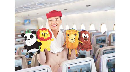 阿聯酋航空為小朋友打造了「Fly with Me小動物玩具系列」，造型可愛之餘亦認識到4大地區的代表動物。