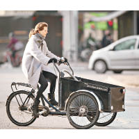 Christiania Bike的出現，說明善用資源創造比坐以待斃更能促進社會進步。