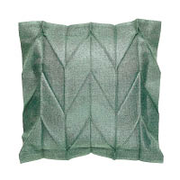 翡翠綠襯上魚脊形摺紋，令Cushion套如綠葉般散發出大自然色彩。 $1,188