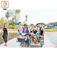 Pattaya海灘唯一的交通工具就是這種由電單車改裝成的另類Tuk Tuk。