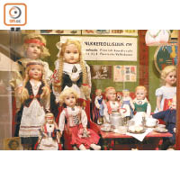 曾被俄羅斯統治過的芬蘭，其自家製洋娃娃也有少許俄羅斯民族風。