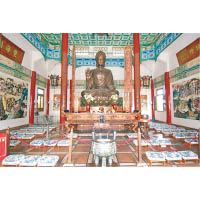 菩提禪院內有5.4米高的青銅佛像，為全澳之最。