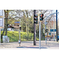 柏林出名的紅綠燈公仔，在馬格德堡亦經常看得見！