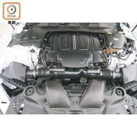 引擎為3.0公升Supercharged，每百公里綜合油耗為9.6L。