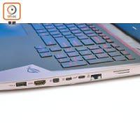 筆電的擴充端子齊備，包括HDMI、USB 3.0及USB Type-C等插口。
