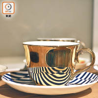 英國品牌Richard Brenon的金色鏡面茶杯，¥1,200（約HK$1,519）。
