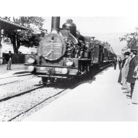 史上首部電影是火車進站的畫面，學員將有機會在課程中學習電影的歷史。