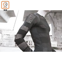 無接縫針織上衣，既能增加運動員的活動幅度及伸展範圍，又能減輕衣服與肌膚之間的摩擦。
