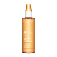 CLARINS身體防曬油SPF 30栞$240/150ml（A）<br>耐水、耐汗兼蘊含有機海棠果籽油，用後清爽不油膩，散發芳香氣息。有效防曬之餘，更有助提升肌膚及秀髮的亮澤度和柔滑感。