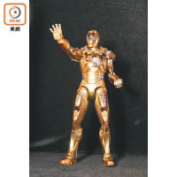 1:6 Iron Man Mark 21（亮鉑電鍍金色版） 售價：¥1,880