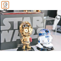 Star Wars EP7 C-3PO（電鍍金色版）& R2-D2 Cosbaby套裝 售價：¥230