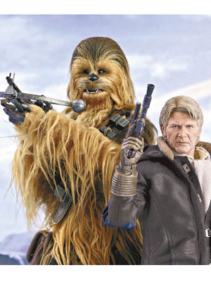 Han Solo & Chewbacca套裝 售價：$3,360、Han Solo珍藏人偶 $1,580、Chewbacca珍藏人偶 $1,780（2016年第3季推出）<br>註：圖片所示乃產品原型，與最後完成產品或有少許分別。