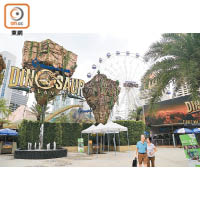 樂園位於曼谷市中心，而且由早開到晚，十分方便。