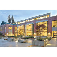 Pierce College位於華盛頓州，屬美國排名Top 10的社區學院。