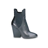 Bazar黑色粗踭短靴 $2,400