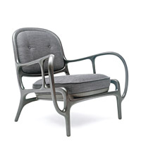 Twenty Two<br>與意大利品牌合作推出的椅子，只用22塊楓木製造，流線型設計渾然天成，曾於2009年米蘭家具展展出。