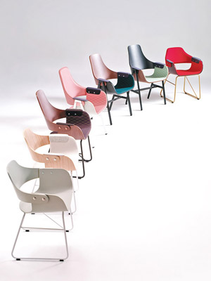 Showtime Chair<br>除了有高背、矮背兩種選擇，亦可訂造椅座、椅腳、扶手等樣式，配合木材、烤漆、布料、皮革材質等，讓每一張Showtime Chair都成為專屬藝術品。