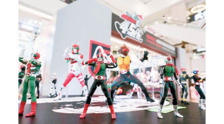 會場展出由日本收藏家借出的幪面超人玩具。
