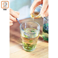 若發覺香草茶的味道太淡，可加入有機龍舌蘭蜜。