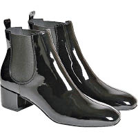 monki黑色漆皮短靴 $400（D）
