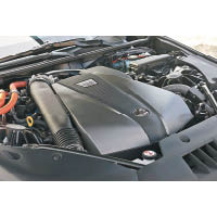 LC 500h搭載3.5公升V6汽油引擎，在混能系統加持下，力量更強勁。