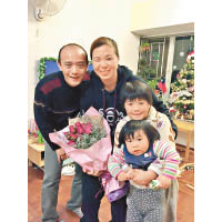 香腸爸3年前決定繼承父業，並定居香港設立品牌「古月聚」，關鍵莫過於與香港妻子和一對兒女共享天倫。