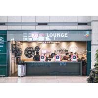 仁川機場特設Twosome+Mnet Lounge，歎咖啡同時享受K-Pop音樂。