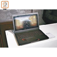 Notebook Odyssey備有15.6吋屏幕及背光鍵盤，提供黑、白兩色選擇。